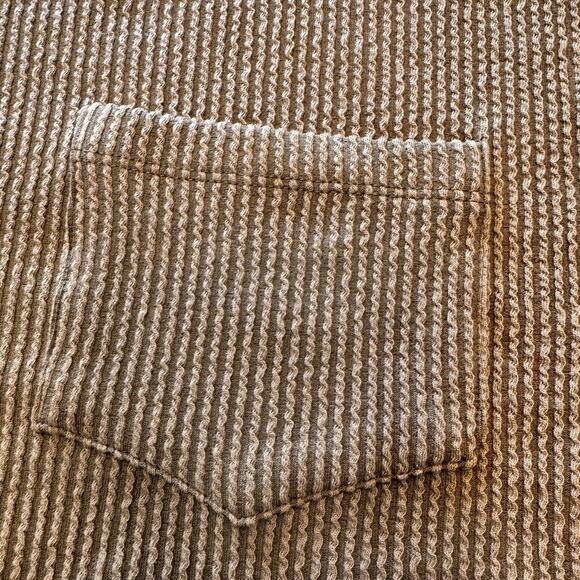 Andree By Unit Over Sized All Day Appeal Top Medium Sage Olive front Pocket - Picture 6 of 12